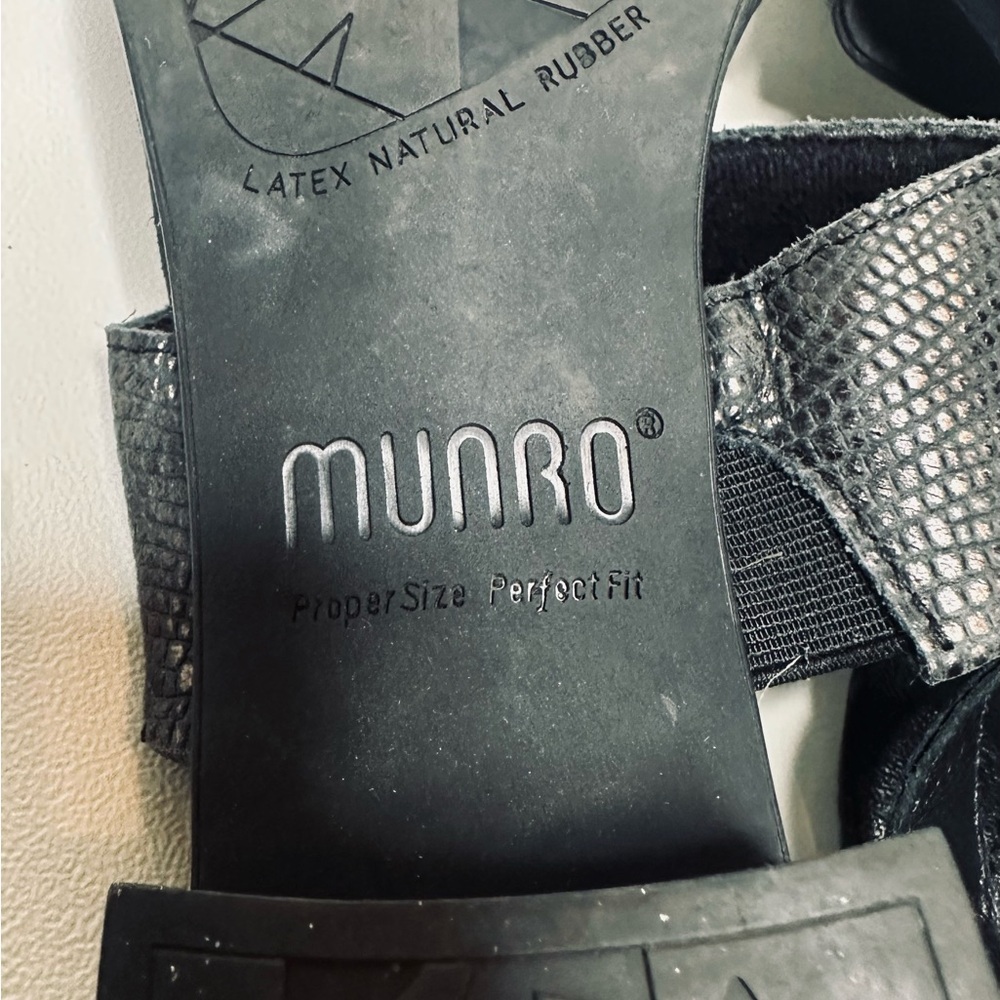 Munro Black Textured Strap Sandals - Picture 5 of 6
